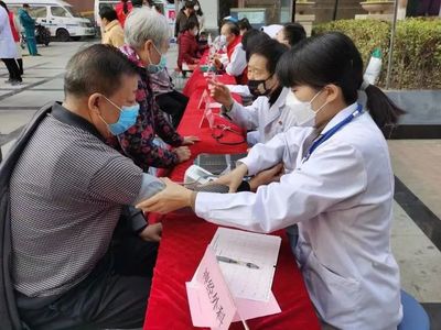 學雷鋒，迎三八——黃河科技學院附屬醫院大型義診與健康咨詢活動紀實